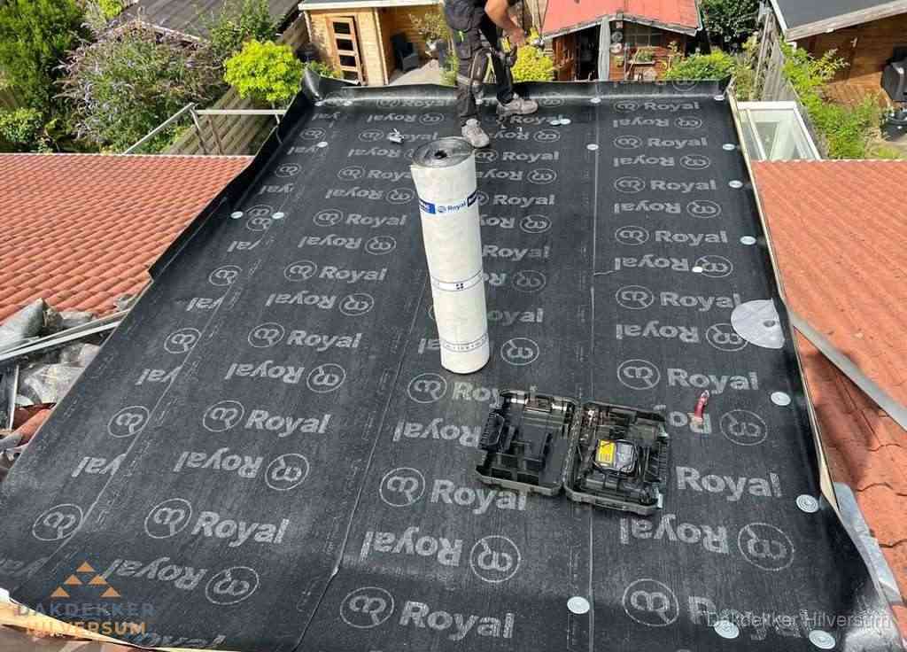Dakrenovatie met Royal onderdak op plat dak in Hilversum