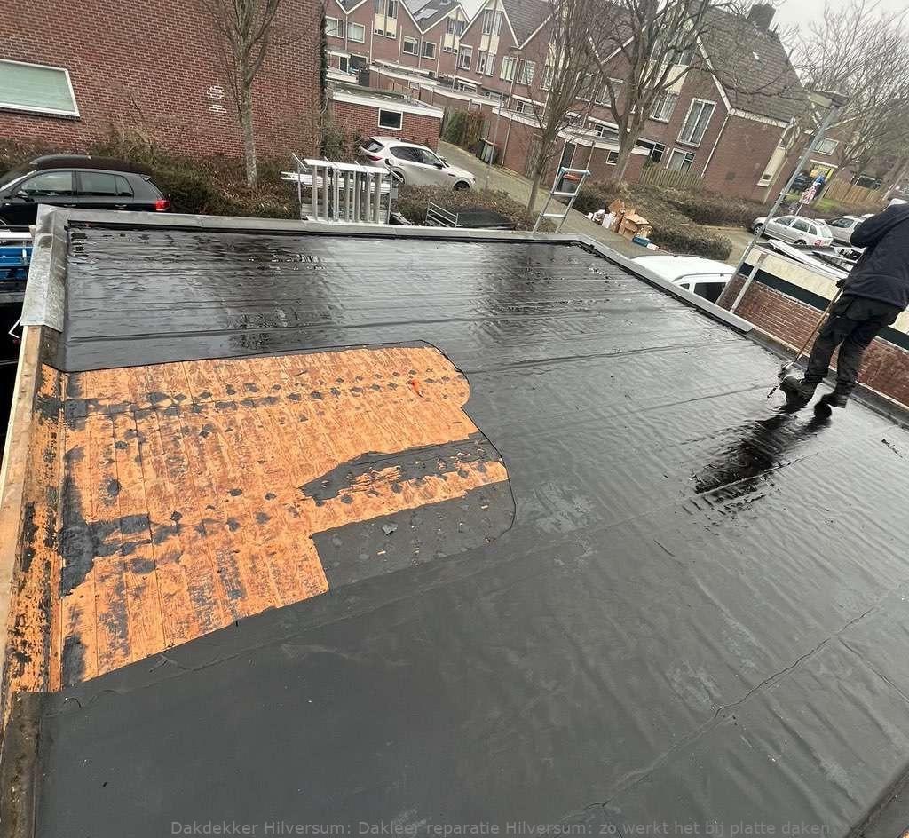 Dakleer reparatie Hilversum: zo werkt het bij platte daken